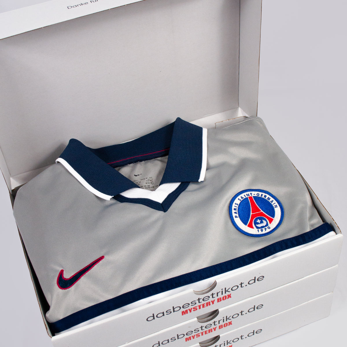 A BOX DE CAMISOLAS VINTAGE 1970-2010