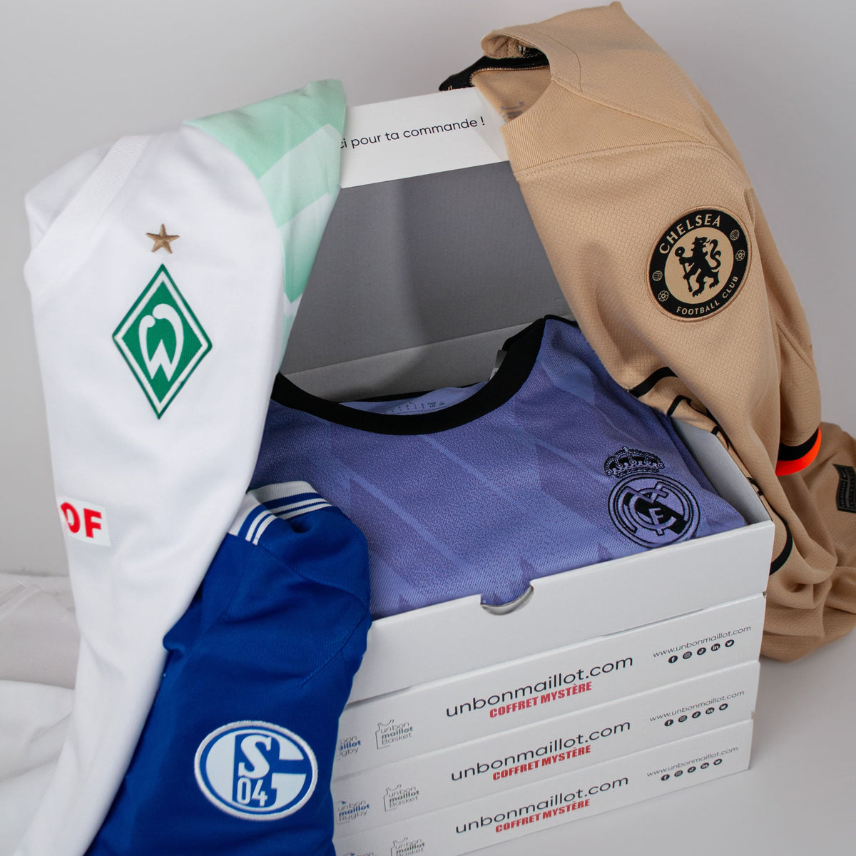A caixa mistério de camisolas de futebol 👕